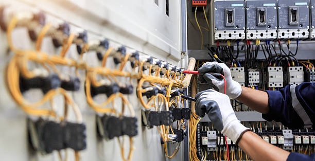 Professional Electrician technician working in North Kingsville, OH